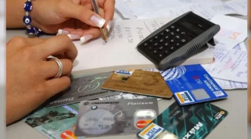 El grave endeudamiento de las familias inspiró 18 proyectos de ley de moratoria