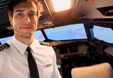 Hipótesis de terror: el instructor de vuelo saltó al vacío por propia voluntad dejando a la alumna en el avión