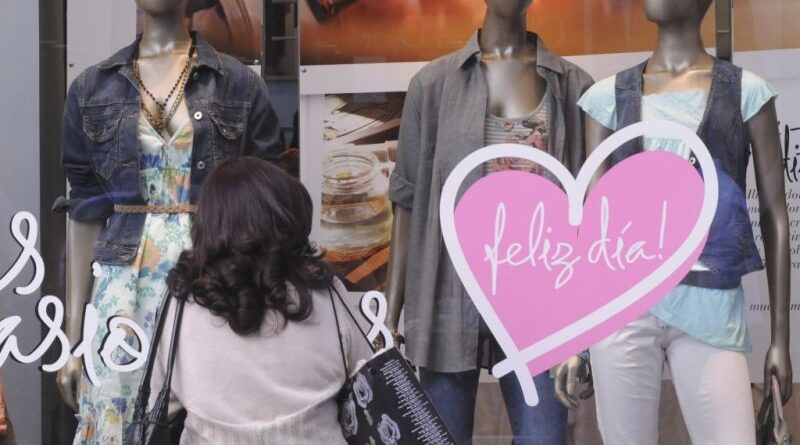Día de la Madre: proyectan un gasto promedio de $55.800 por regalo en un contexto de consumo cauto